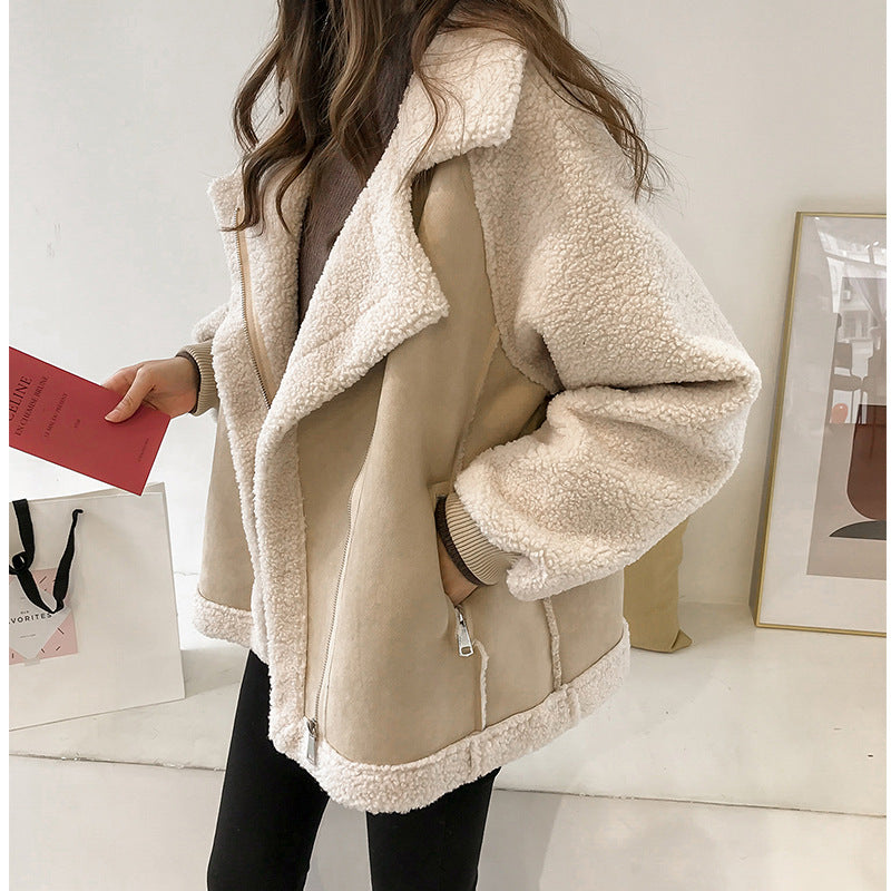 Krótka ramoneska damska w zamszowym stylu