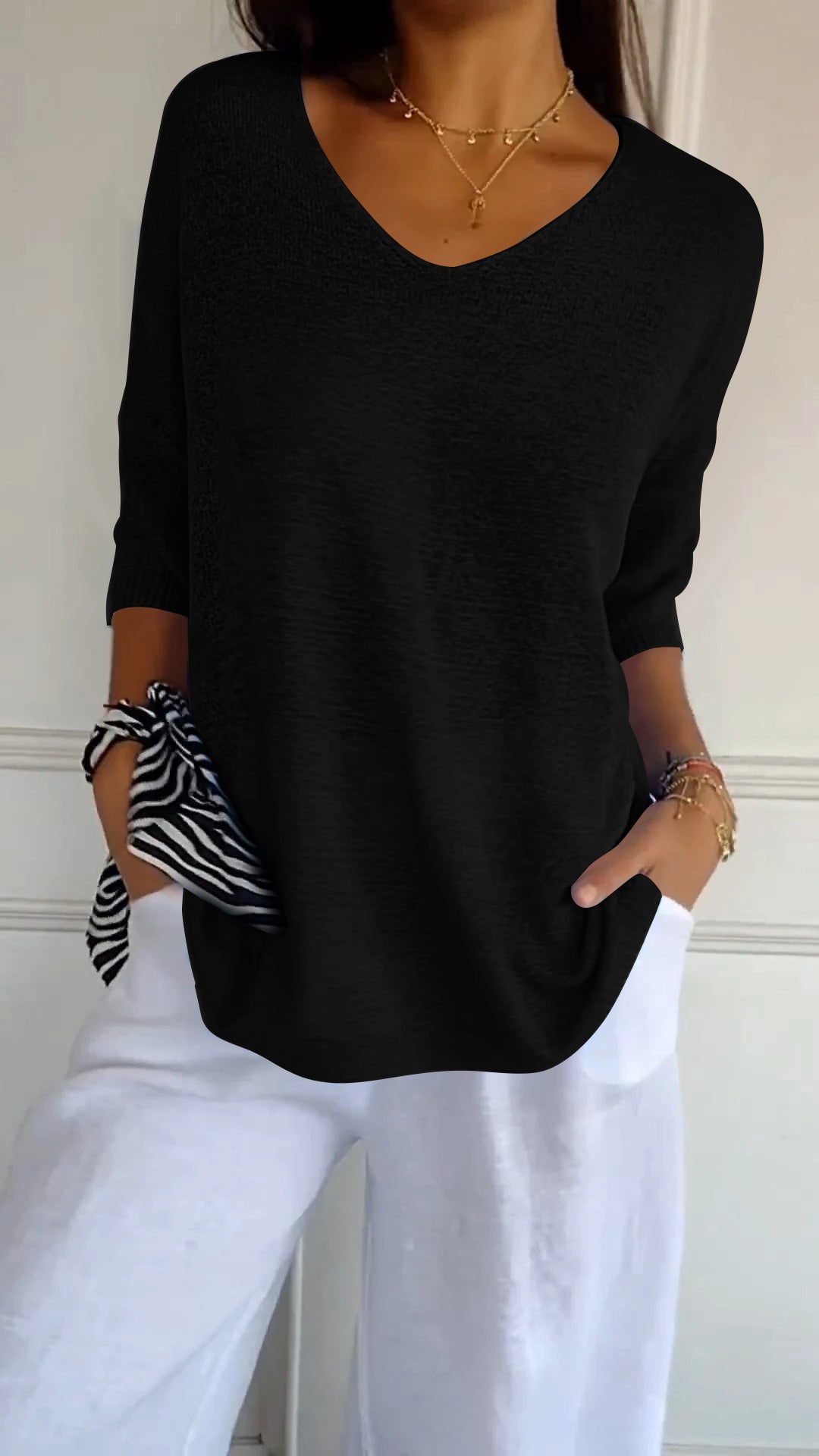 Joanna | Women's Loose-Fit Top with V-Neck and Short Sleeves