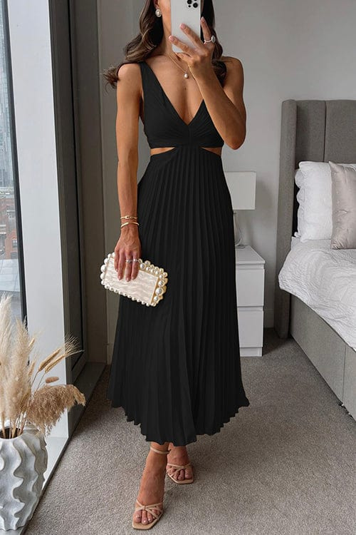 Women's Maxi Pleated Dress Sleeveless V-Neckline Cut Under the Bust | Evening