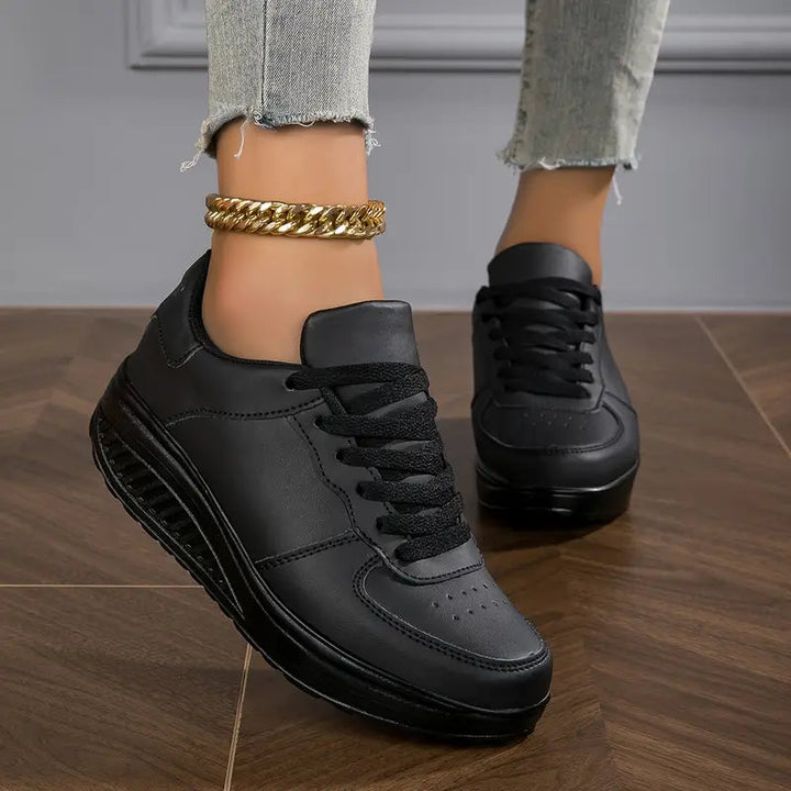 Damskie sneakersy na platformie ze sznurowaniem, widok z boku