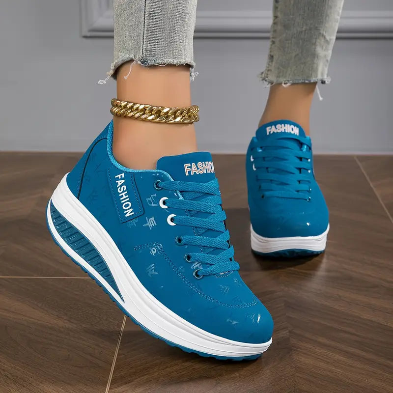 Damskie sneakersy na platformie ze sznurowaniem, widok z boku