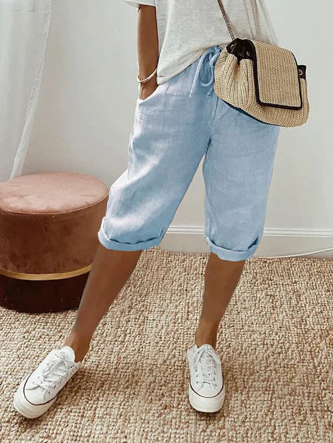 Monika | Women's capri pants with an elastic waistband