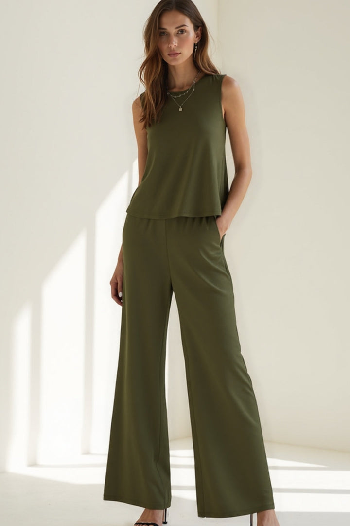 Women's Two-Piece Set | Oversized Sleeveless Top and Wide Pants | Pullover Style | Modern Casual Look