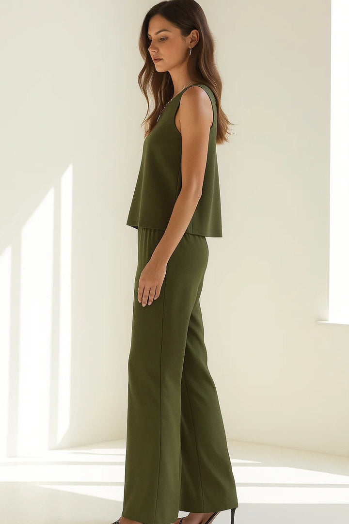 Women's Two-Piece Set | Oversized Sleeveless Top and Wide Pants | Pullover Style | Modern Casual Look