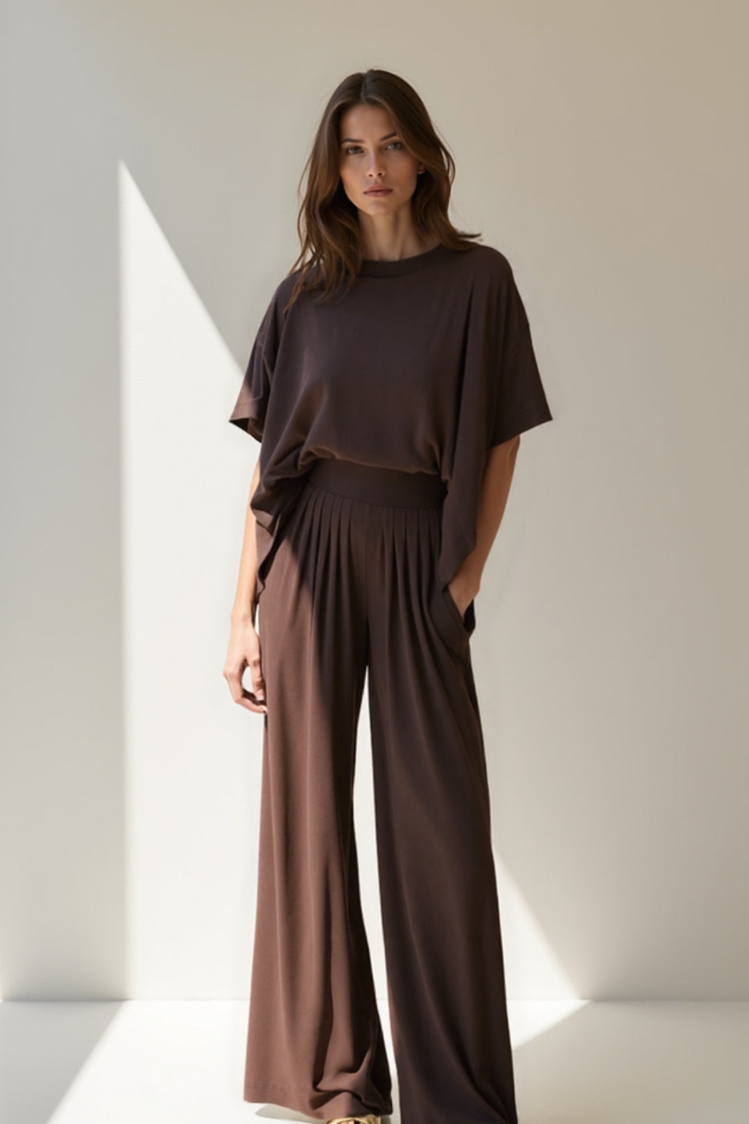 Damski Komplet Lounge | Bluzka Oversize z Krótkim Rękawem | Zwiewne Spodnie Wide Leg | Nowoczesny Styl Na Co Dzień
