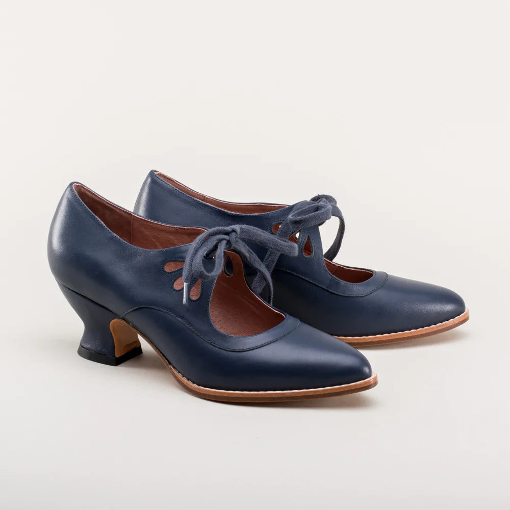 Damskie buty sznurowane na niskim obcasie z okrągłym noskiem | Stylowe 3