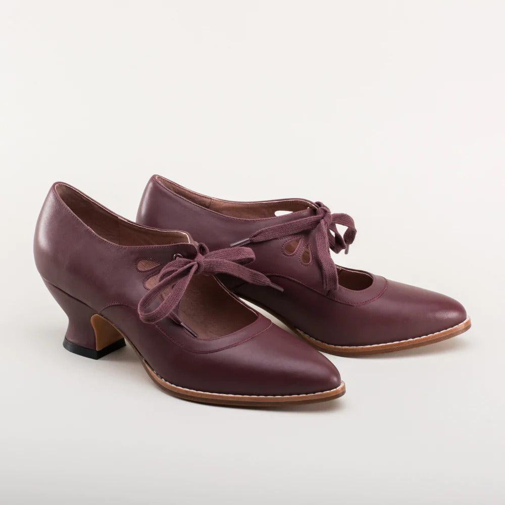 Damskie buty sznurowane na niskim obcasie z okrągłym noskiem | Stylowe 4