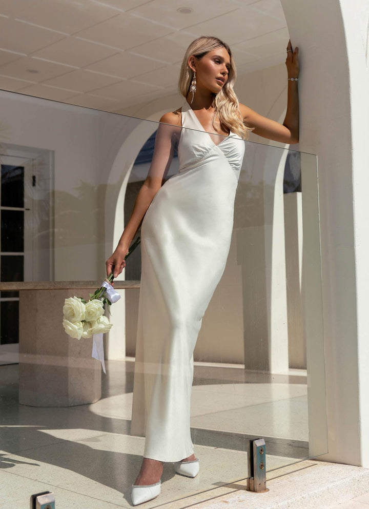 Women's Elegant Maxi Dress | Deep V-Neck | Sleeveless | Minimalist Style