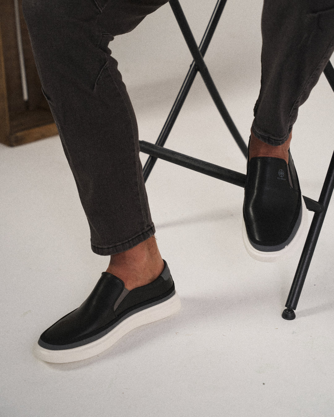 Tristan | Męskie Wsuwane Półbuty Low Top z Kontrastową Podeszwą