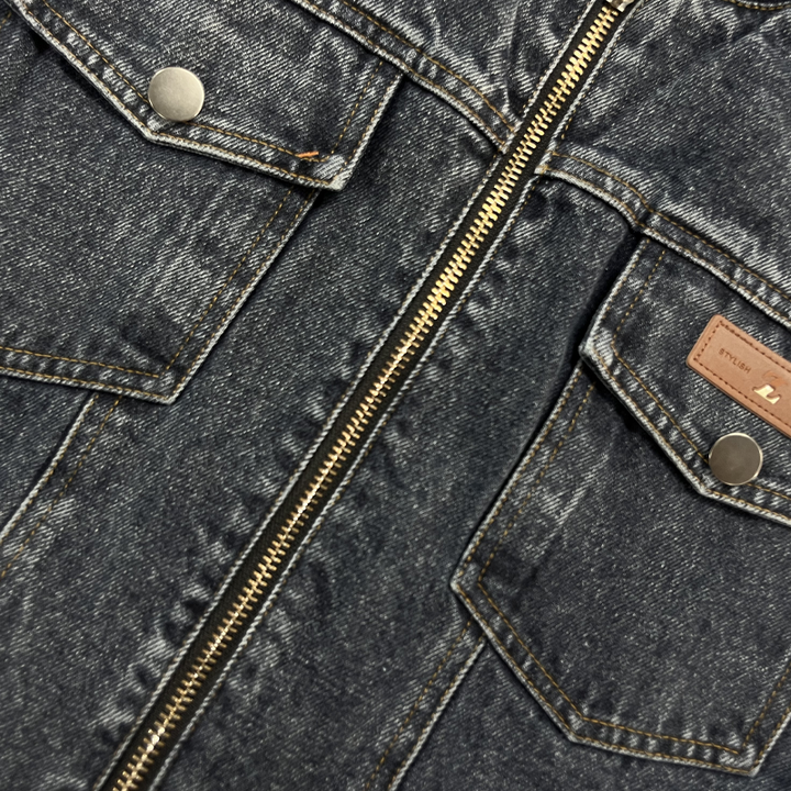 Kurtka dżinsowa męska vintage washed dark-wash z złotym zamkiem i srebrnymi guzikami hadrian