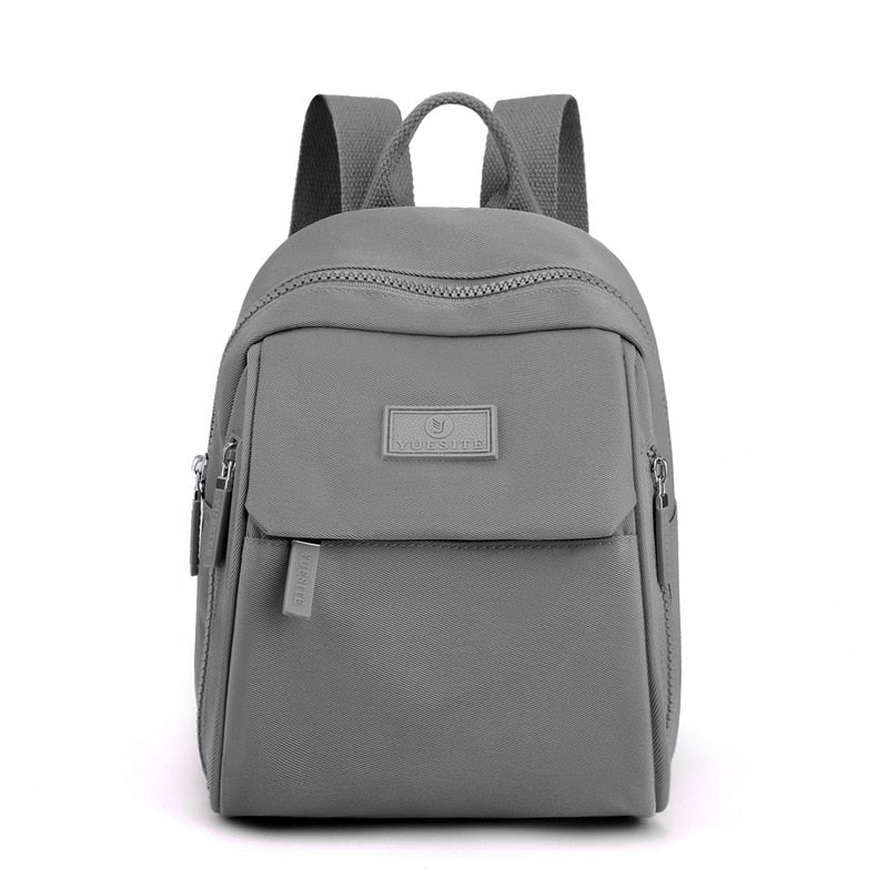 Mini Backpack Kobiety - lekki codzienny plecak z kilkoma przedmiotami i regulowanymi paskami - idealny na wycieczki i szkołę