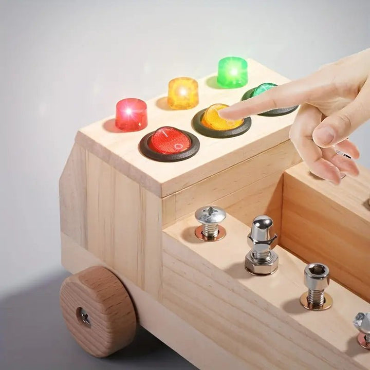 Montessori Activity Board Car Toy – Drewniana tablica aktywności z lampkami, przełącznikami i zamkiem na kluczyk dla maluchów 1