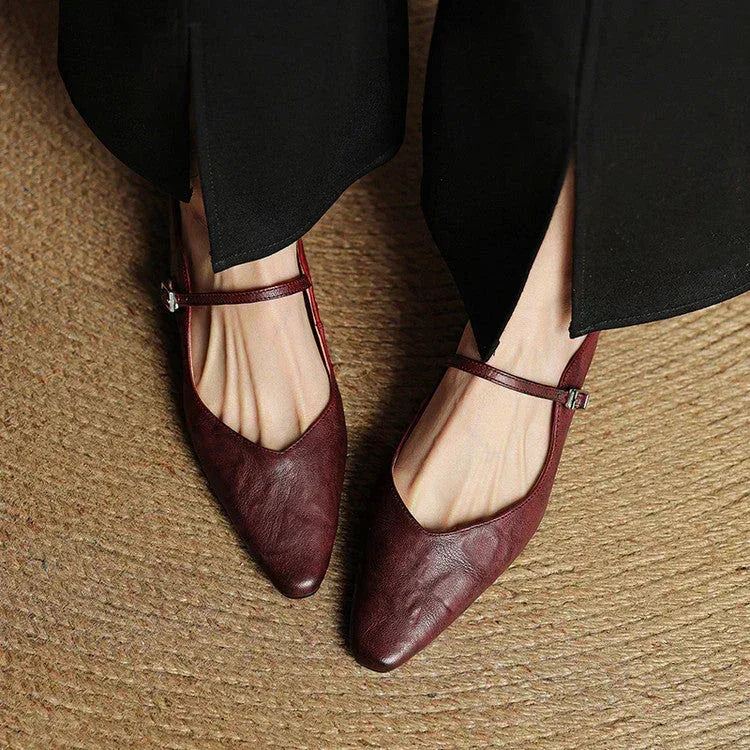 Kirelyn | Damskie Baleriny Slingback ze Szpiczastym Noskiem, Smukłym Paskiem i Niskim Obcasem