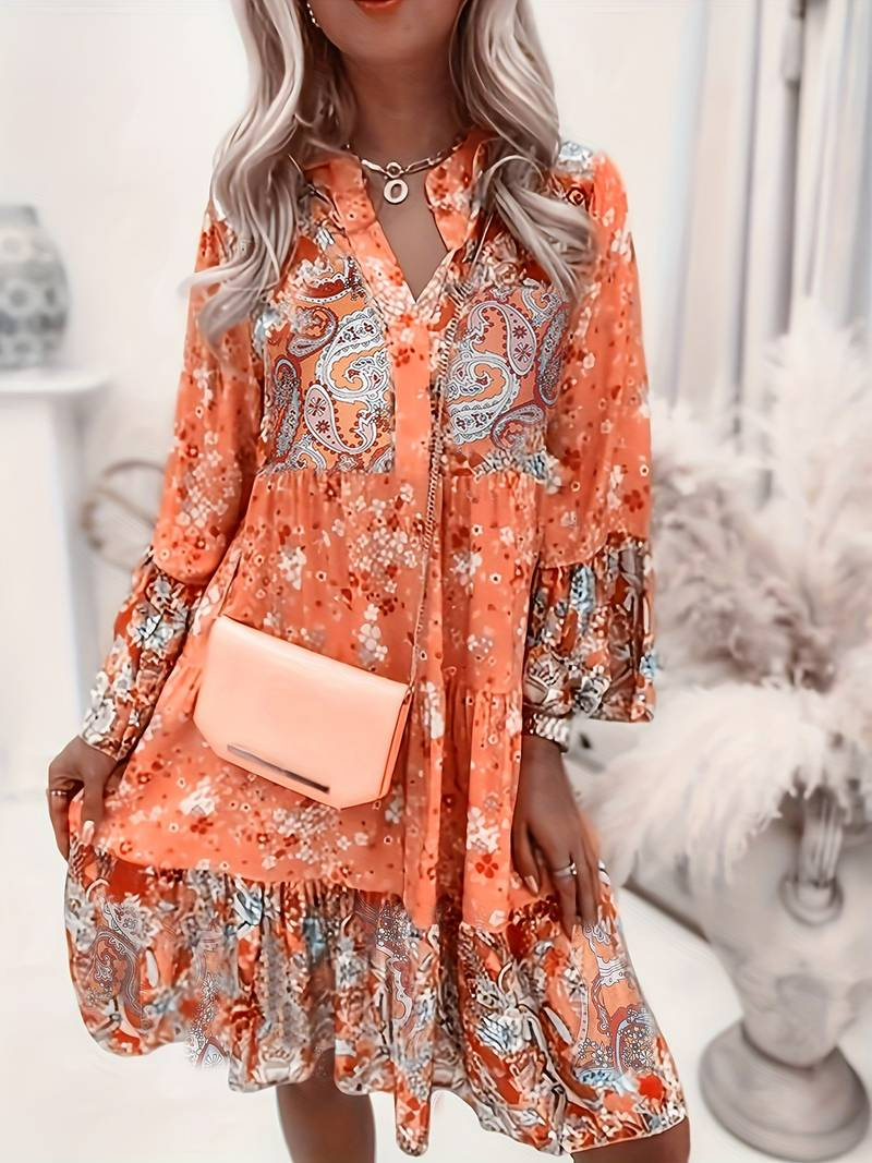 Rozkloszowana sukienka damska w stylu boho z nadrukiem | Mini 4