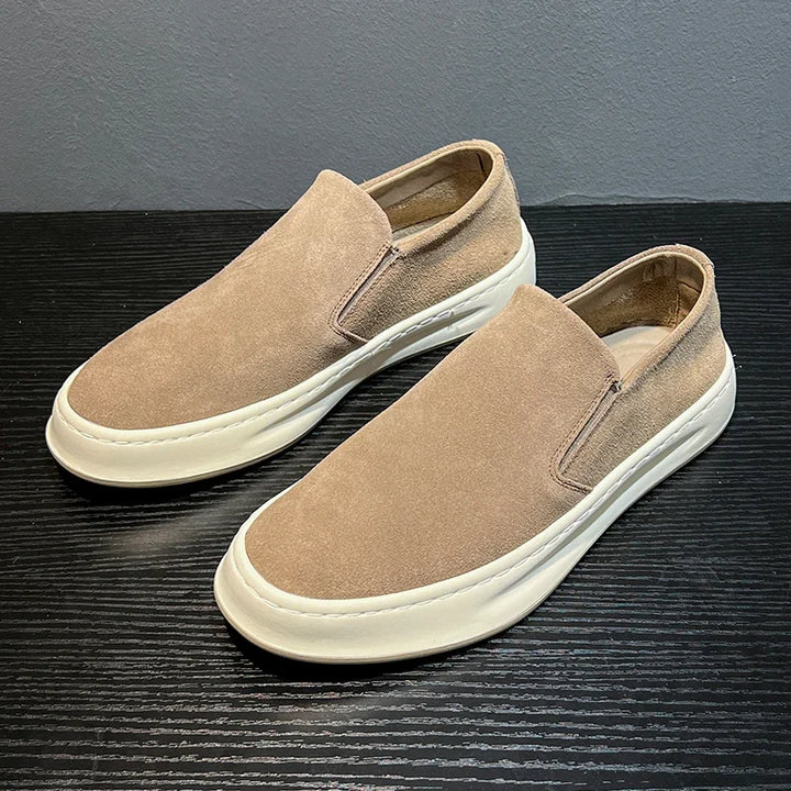Męskie Wsuwane Sneakersy Casualowe z Kontrastową Podeszwą | Czysty Krój
