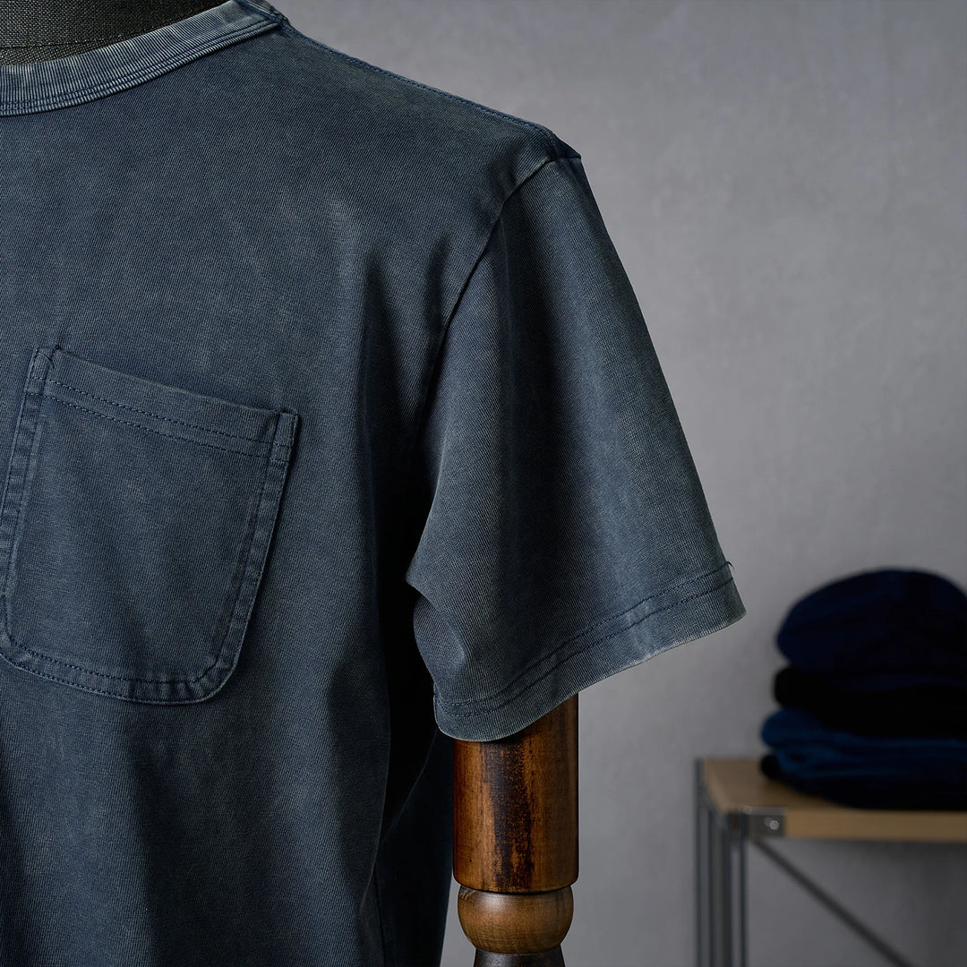 Męski Sprany T-Shirt z Okrągłym Dekoltem, Krótkim Rękawem i Kieszonką | Vintage Krój