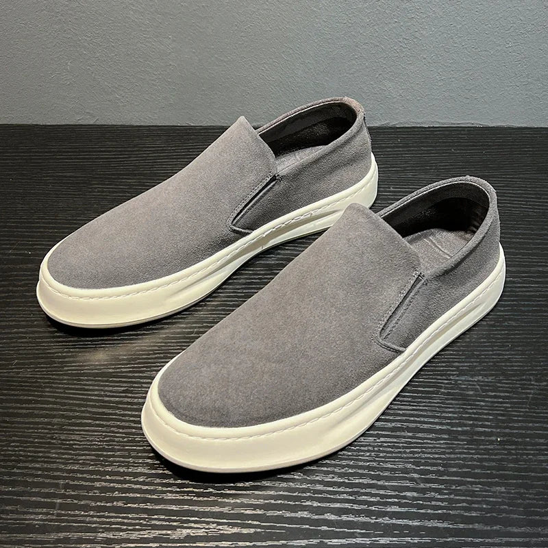 Męskie Wsuwane Sneakersy Casualowe z Kontrastową Podeszwą | Czysty Krój