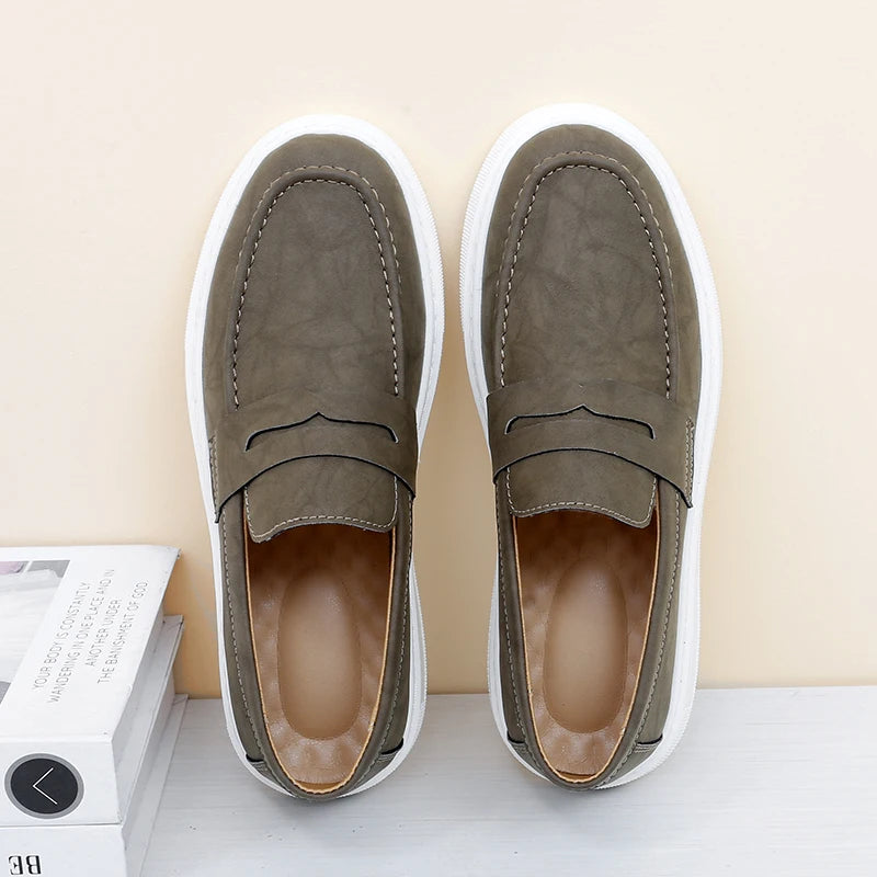 Men's Penny Loafers with Contrasting Sole | Casual Fit