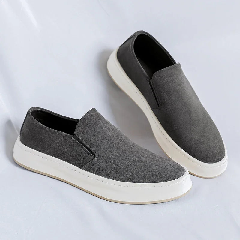 Męskie Wsuwane Sneakersy Casualowe z Kontrastową Podeszwą | Czysty Krój