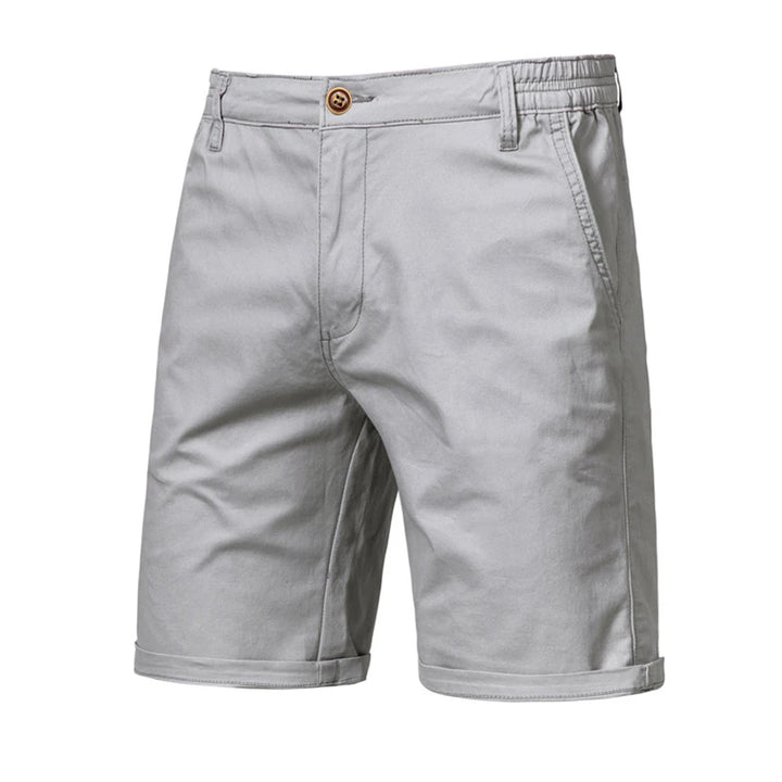 Men's casual shorts with straight legs and button closure | Side pockets