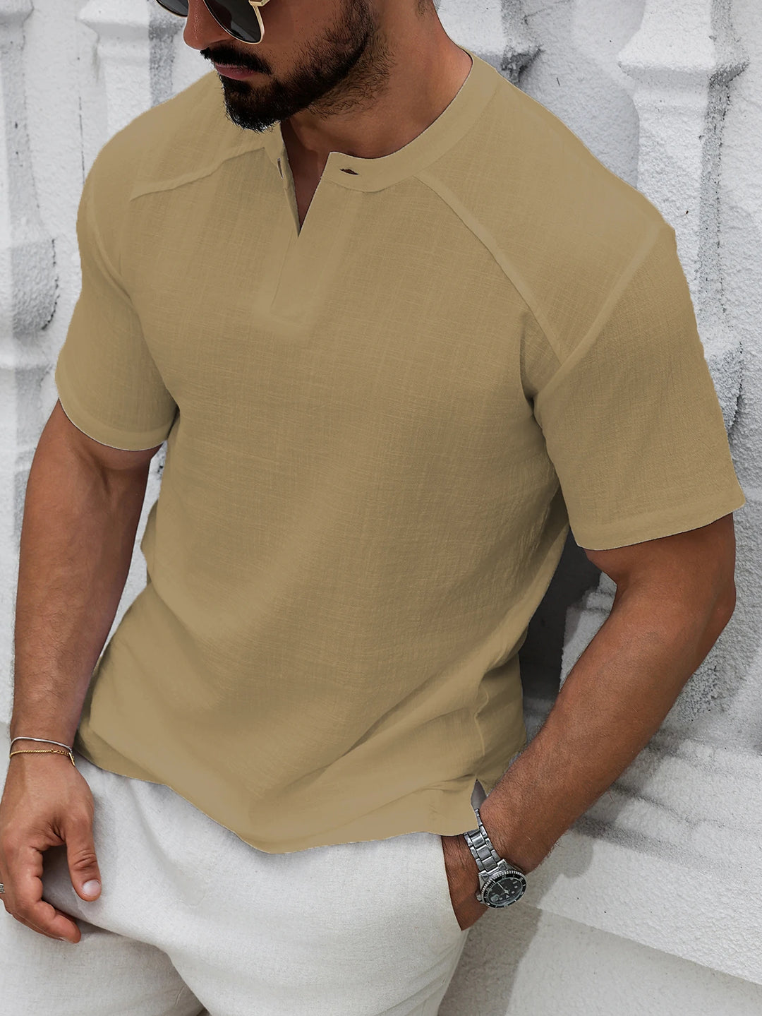 Męski Casualowy T-Shirt z Dekoltem V i Krótkim Rękawem | Nowoczesny Krój