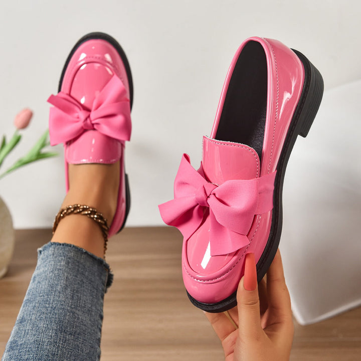 Damskie loafersy z kokardą na platformie w klasycznym kroju