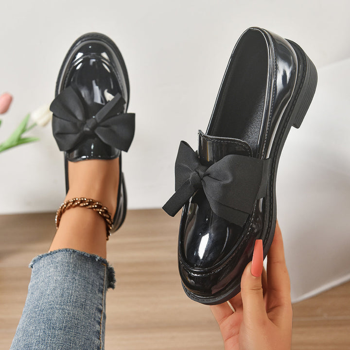 Damskie loafersy z kokardą na platformie w klasycznym kroju