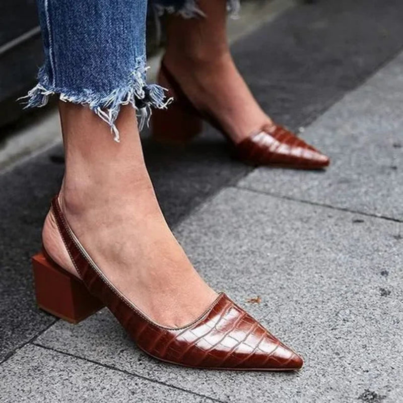 Sandały damskie na obcasie typu slingback z odkrytym piętą | Szpiczasty nosek 0
