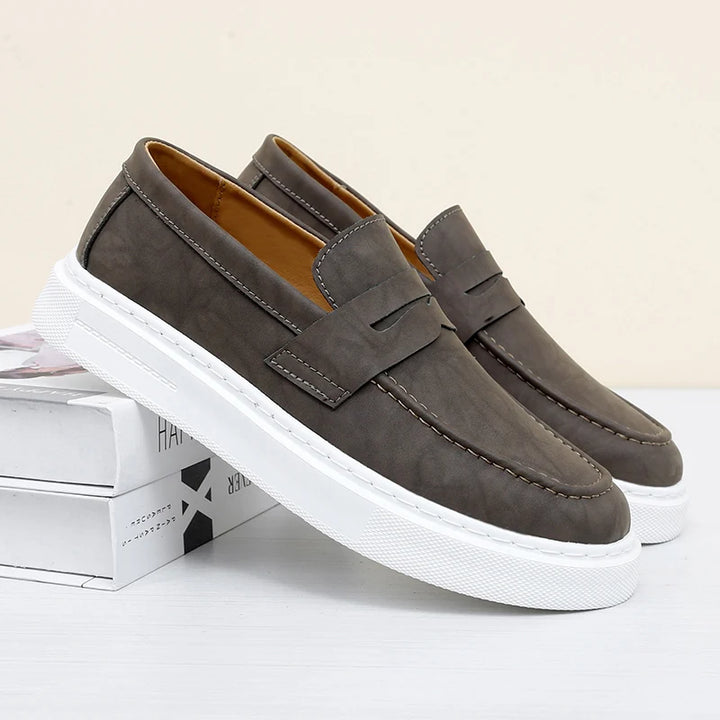 Men's Penny Loafers with Contrasting Sole | Casual Fit