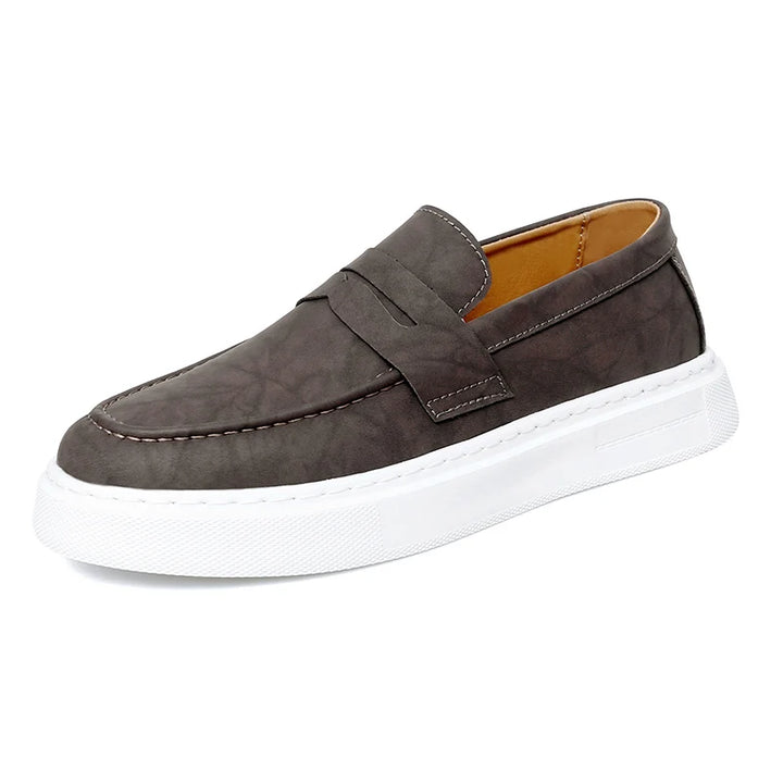 Men's Penny Loafers with Contrasting Sole | Casual Fit
