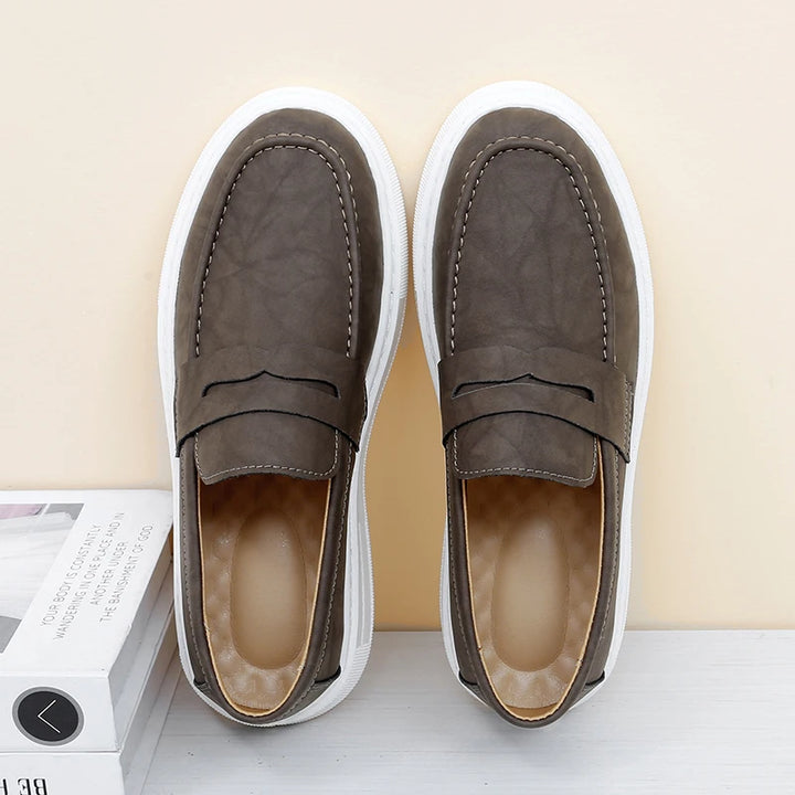 Men's Penny Loafers with Contrasting Sole | Casual Fit