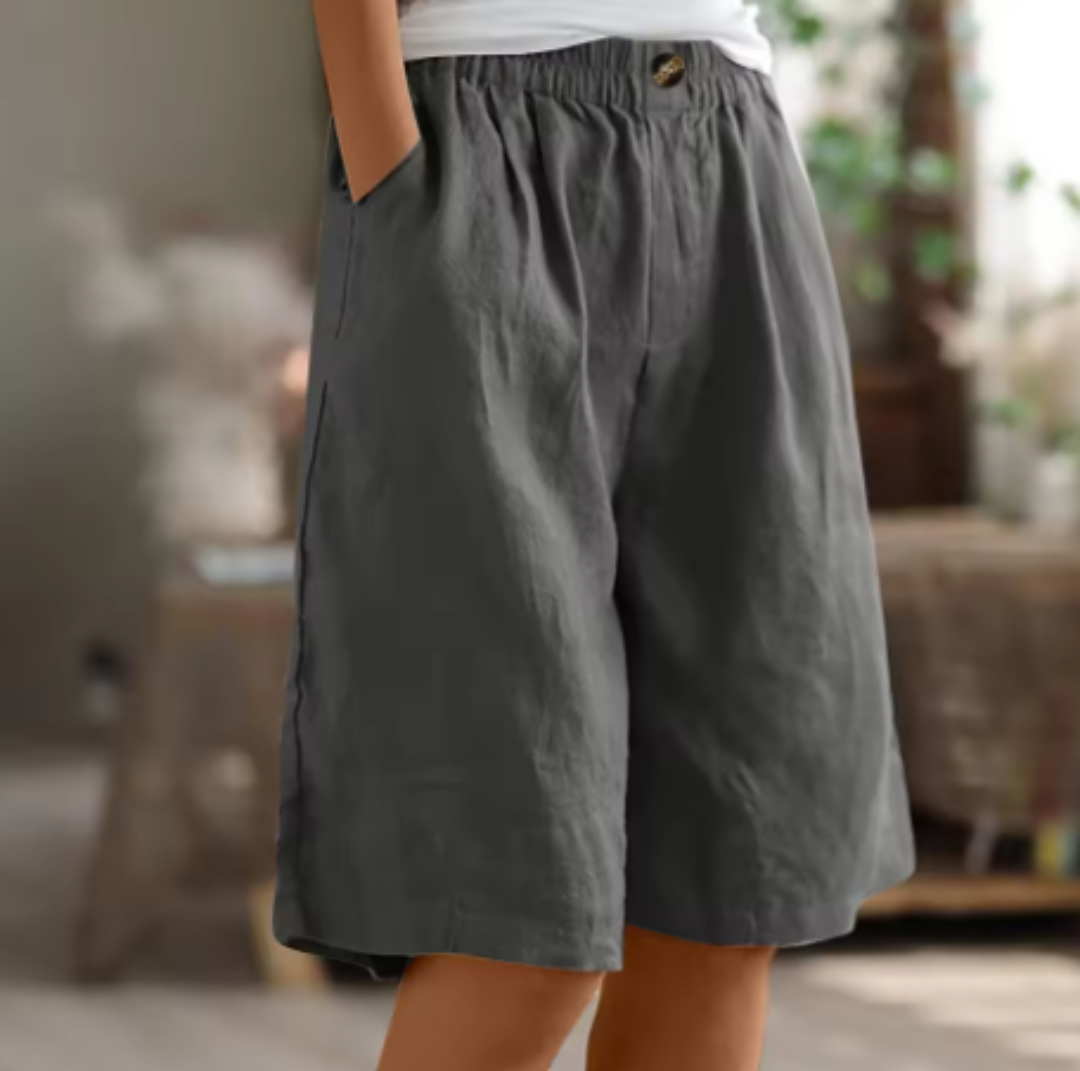 Weronika | Women's Bermuda Shorts with Wide Legs, an Elastic Waist, and a Loose Fit