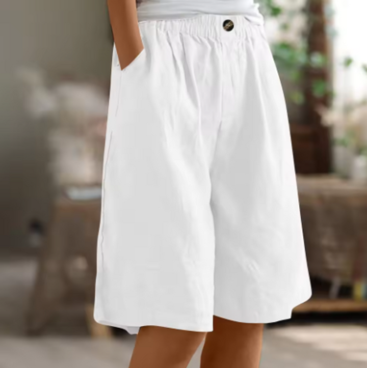 Weronika | Women's Bermuda Shorts with Wide Legs, an Elastic Waist, and a Loose Fit
