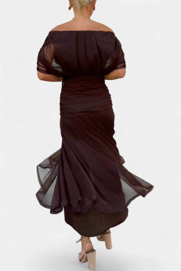 Wiktoria | Women's midi dress with off-the-shoulder design