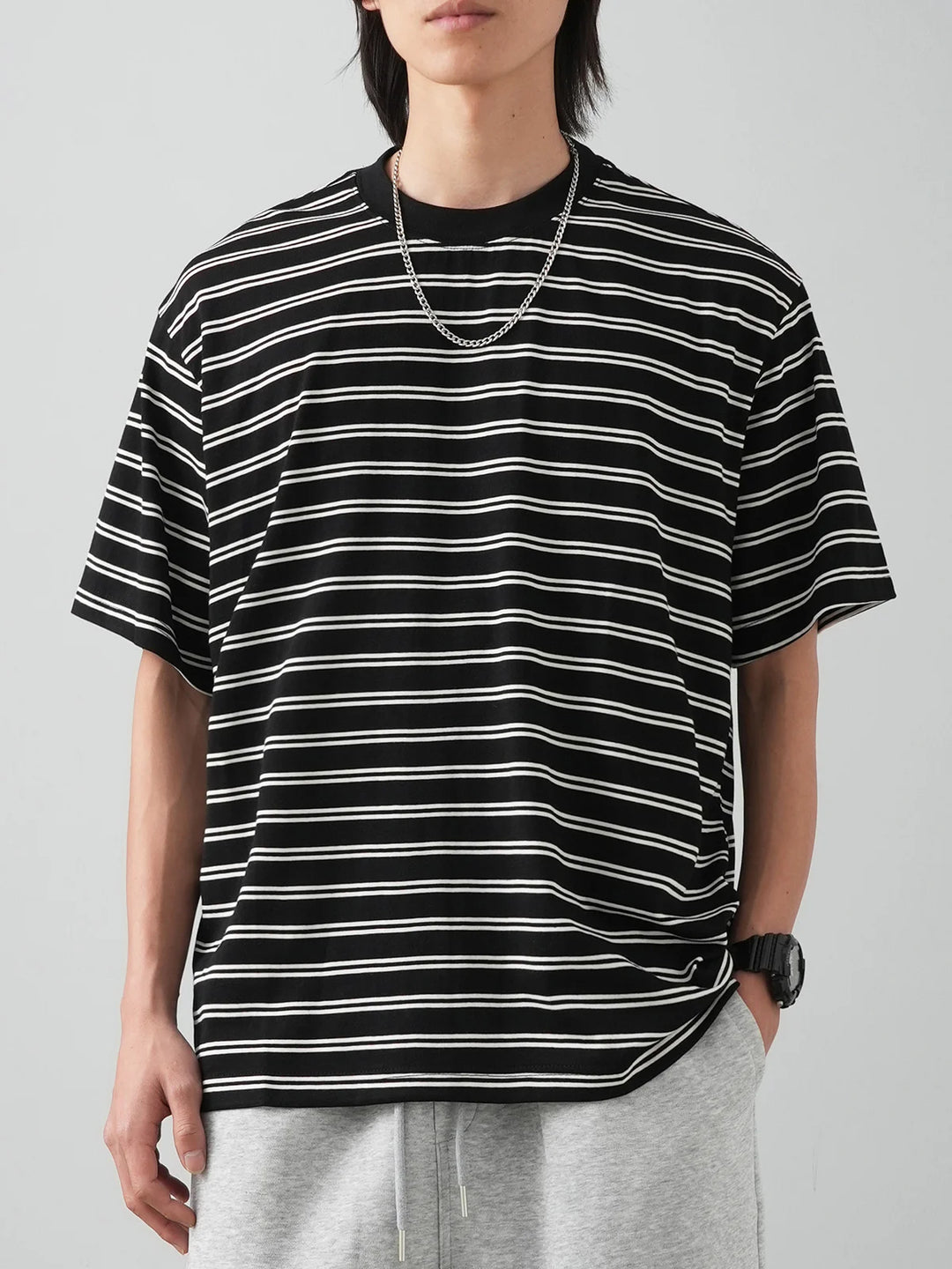 Męski T-Shirt w Paski z Okrągłym Dekoltem i Krótkim Rękawem | Oversize Krój