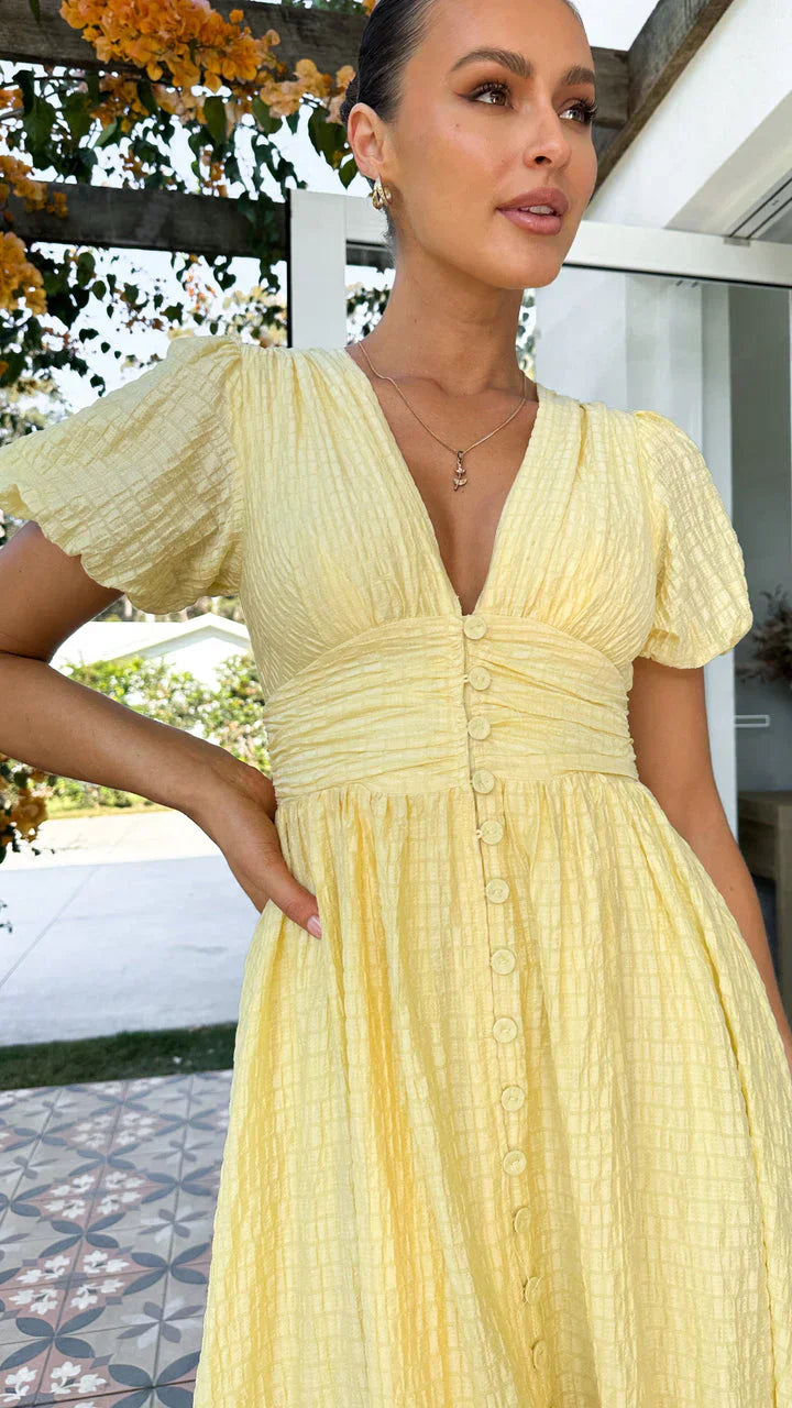 Women's Short Sleeve V-Neck Ruched Waist Flared Dress | Midi