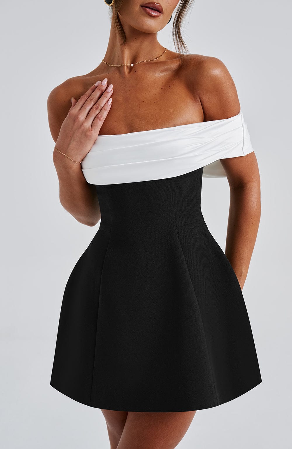 Women's Off-Shoulder Contrast Panel Defined Waist Flared Dress | Mini
