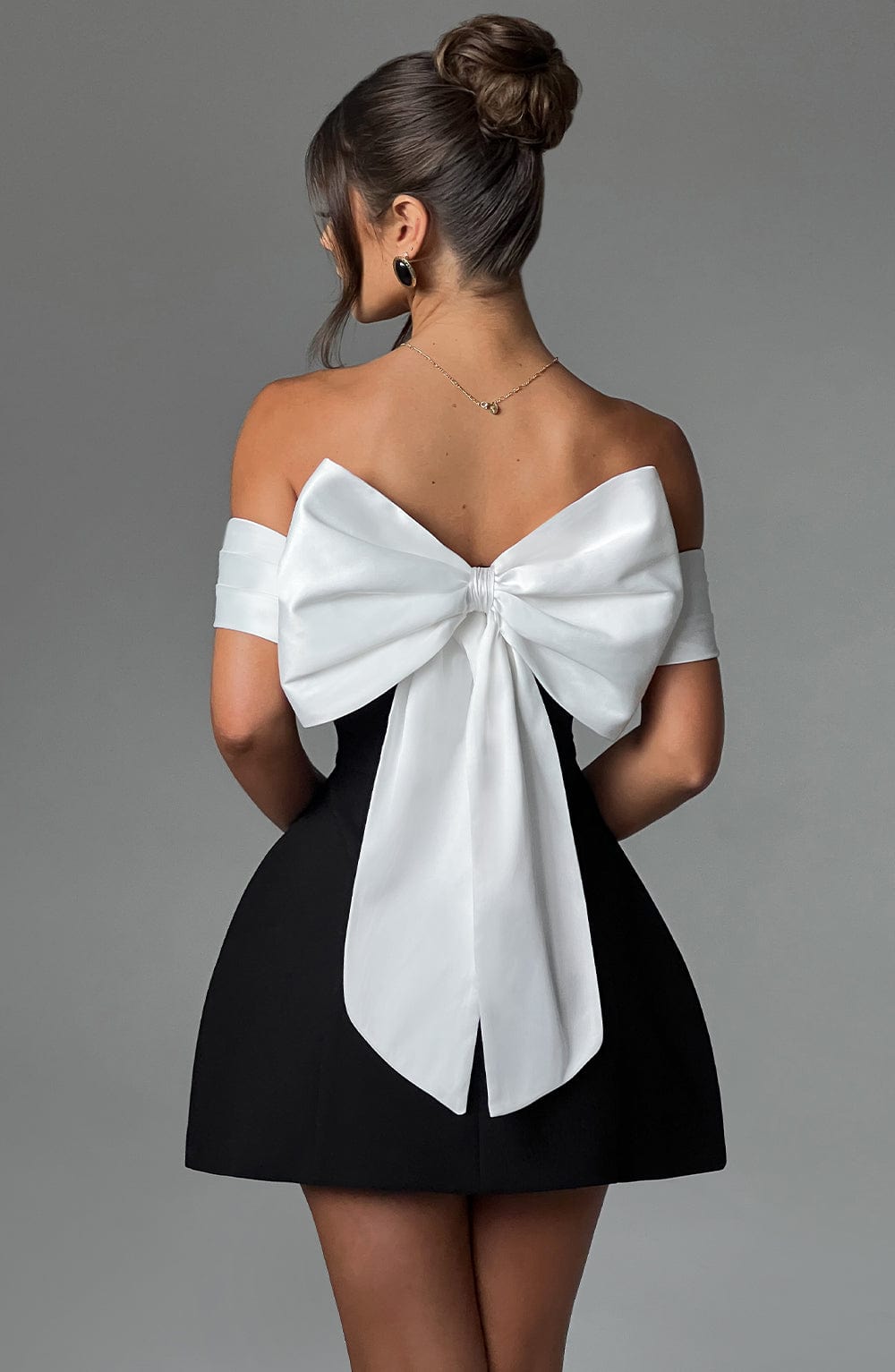 Women's Off-Shoulder Contrast Panel Defined Waist Flared Dress | Mini