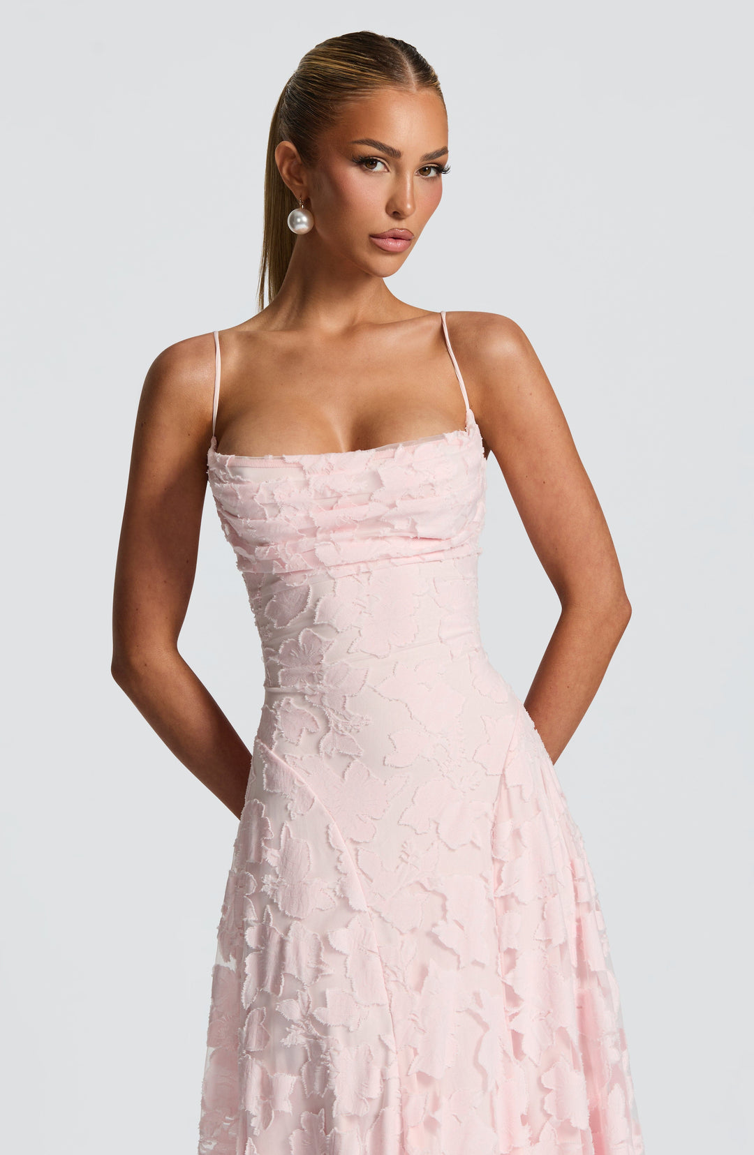 Women's Textured Floral Pattern Spaghetti Strap Flared Maxi Dress