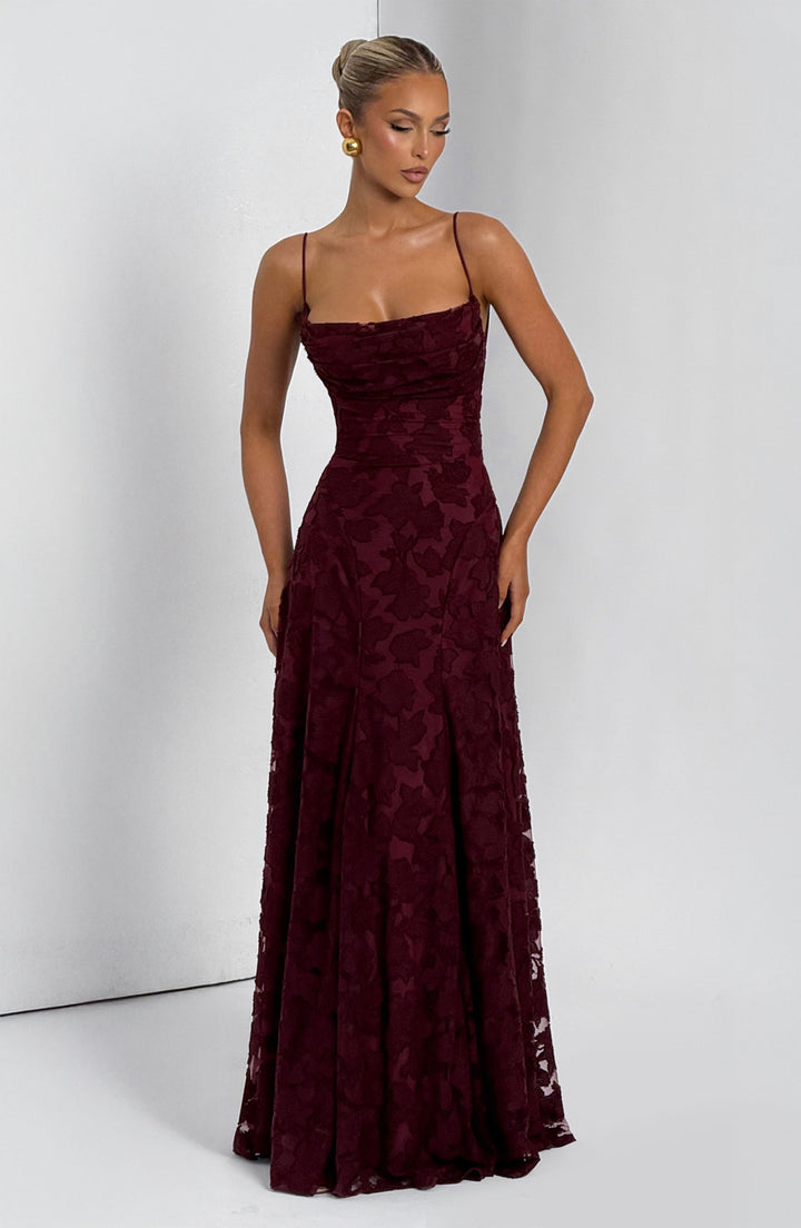 Women's Textured Floral Pattern Spaghetti Strap Flared Maxi Dress