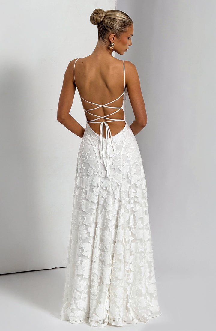 Women's Textured Floral Pattern Spaghetti Strap Flared Maxi Dress