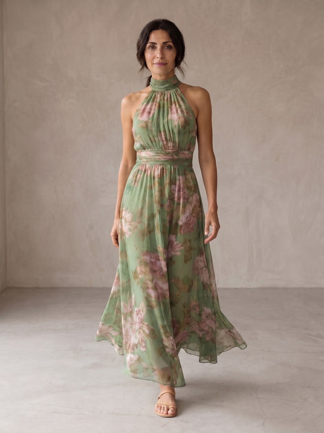 Damska sukienka maxi w kwiaty z dekoltem halter