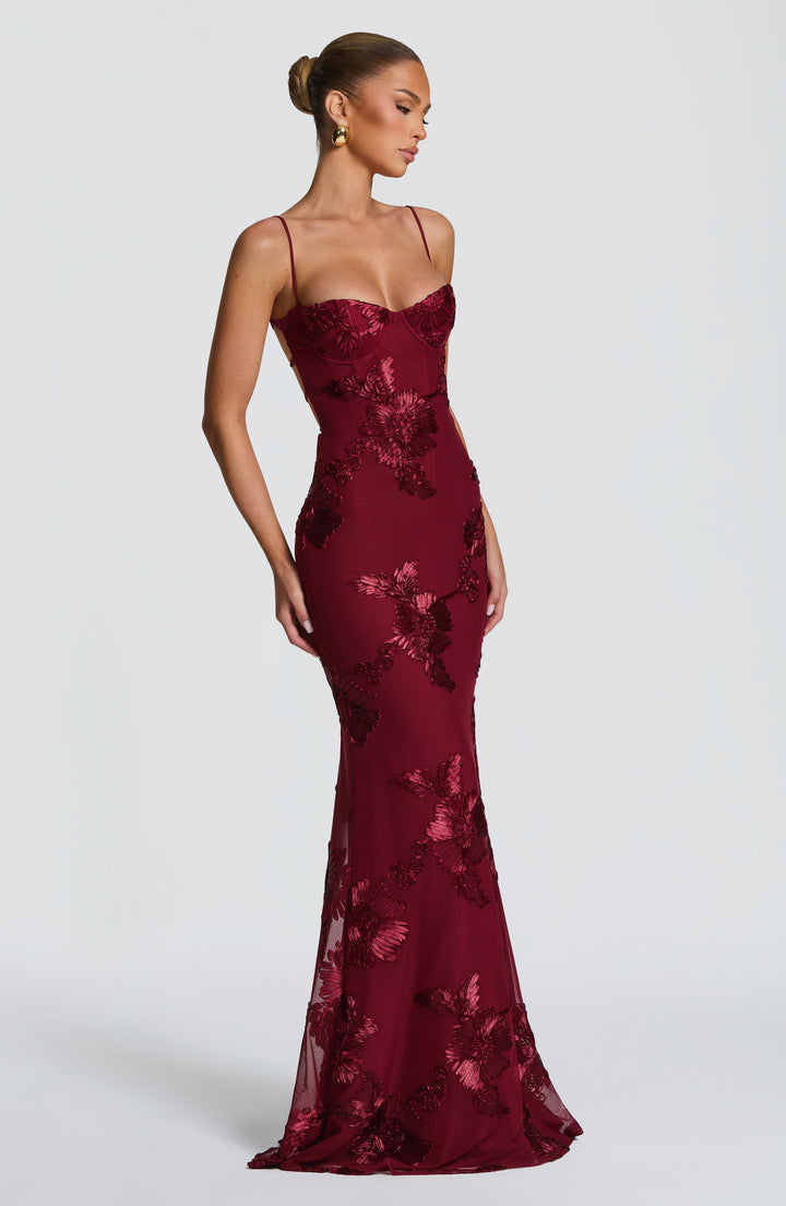 Women's Sleeveless Maxi Dress with Heart-Shaped Neckline | Fitted Cut