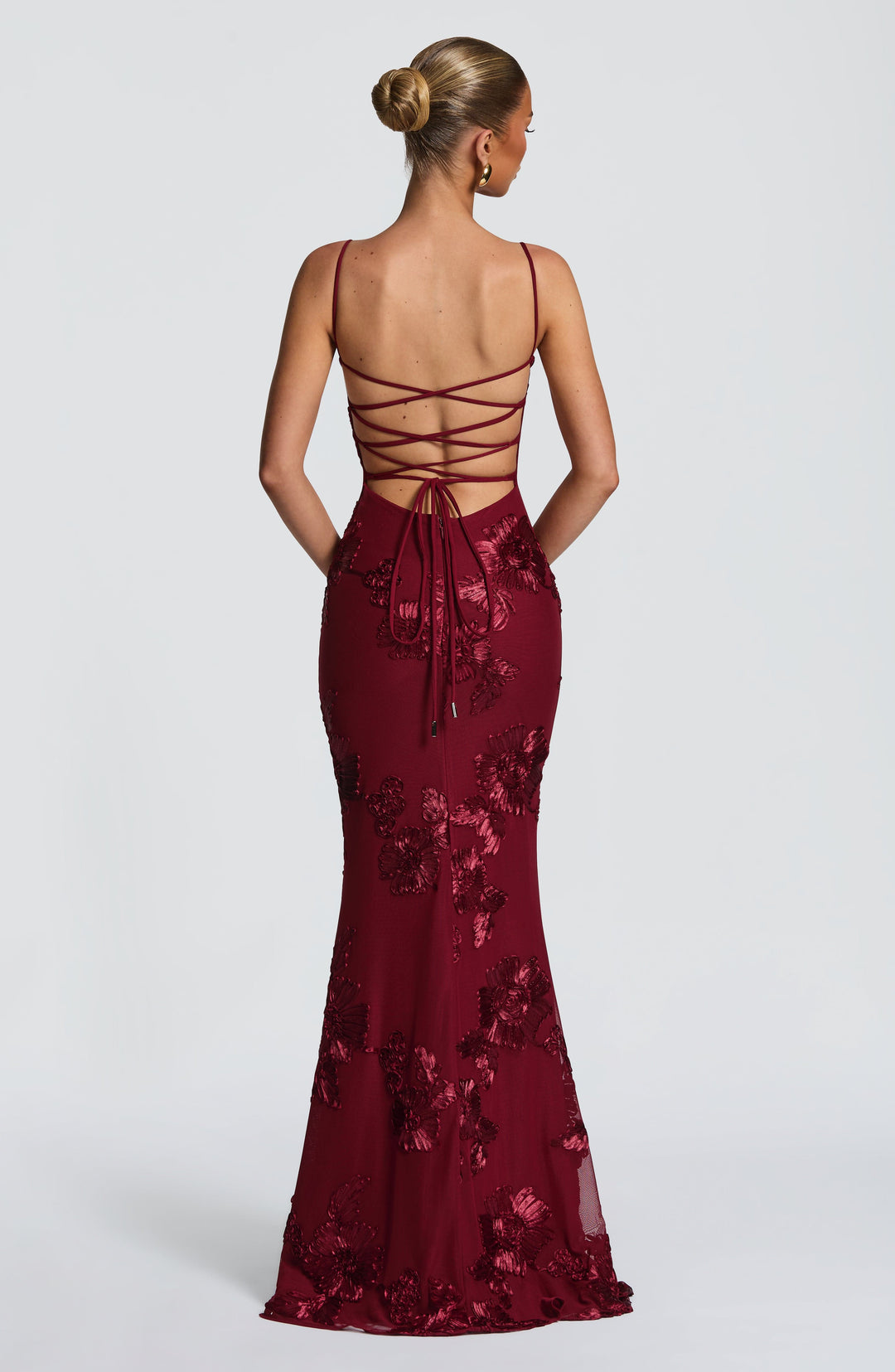 Women's Sleeveless Maxi Dress with Heart-Shaped Neckline | Fitted Cut