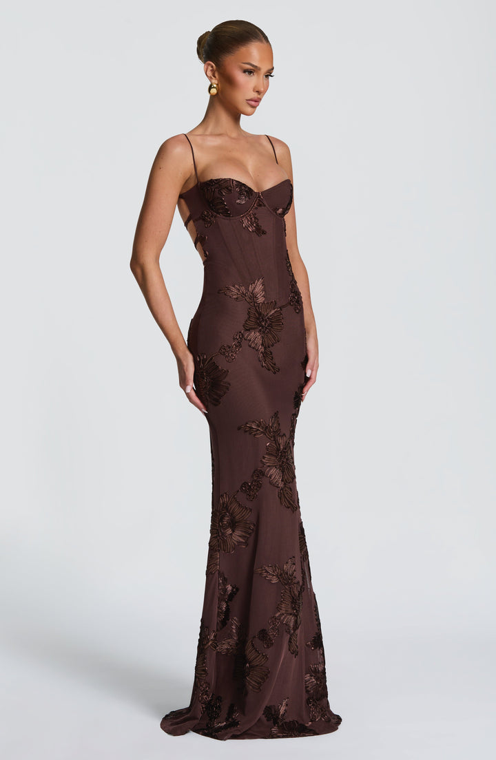 Women's Sleeveless Maxi Dress with Heart-Shaped Neckline | Fitted Cut