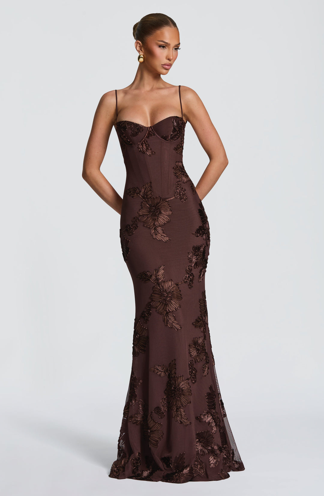 Women's Sleeveless Maxi Dress with Heart-Shaped Neckline | Fitted Cut
